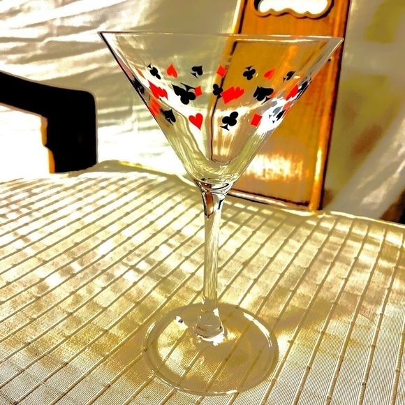 VINTAGE POKER THEMED MARTINI GLASS - Picture 2 of 4